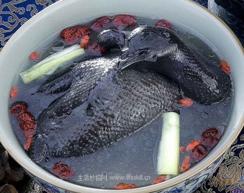 淮杞煲乌鸡