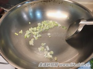 酱油炒饭好吃的做法