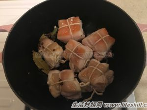 菠萝心香炖东坡肉