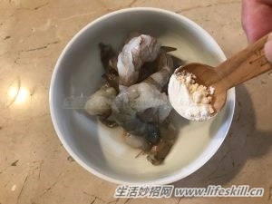 暑期将至，巧做玫瑰花鲜虾饺来犒劳孩子！