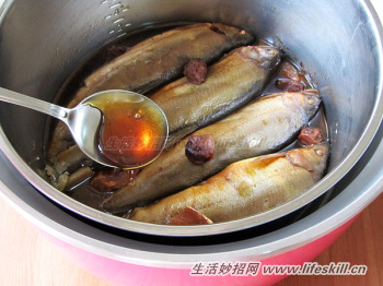 日式料理“香鱼甘露煮”在家轻松做